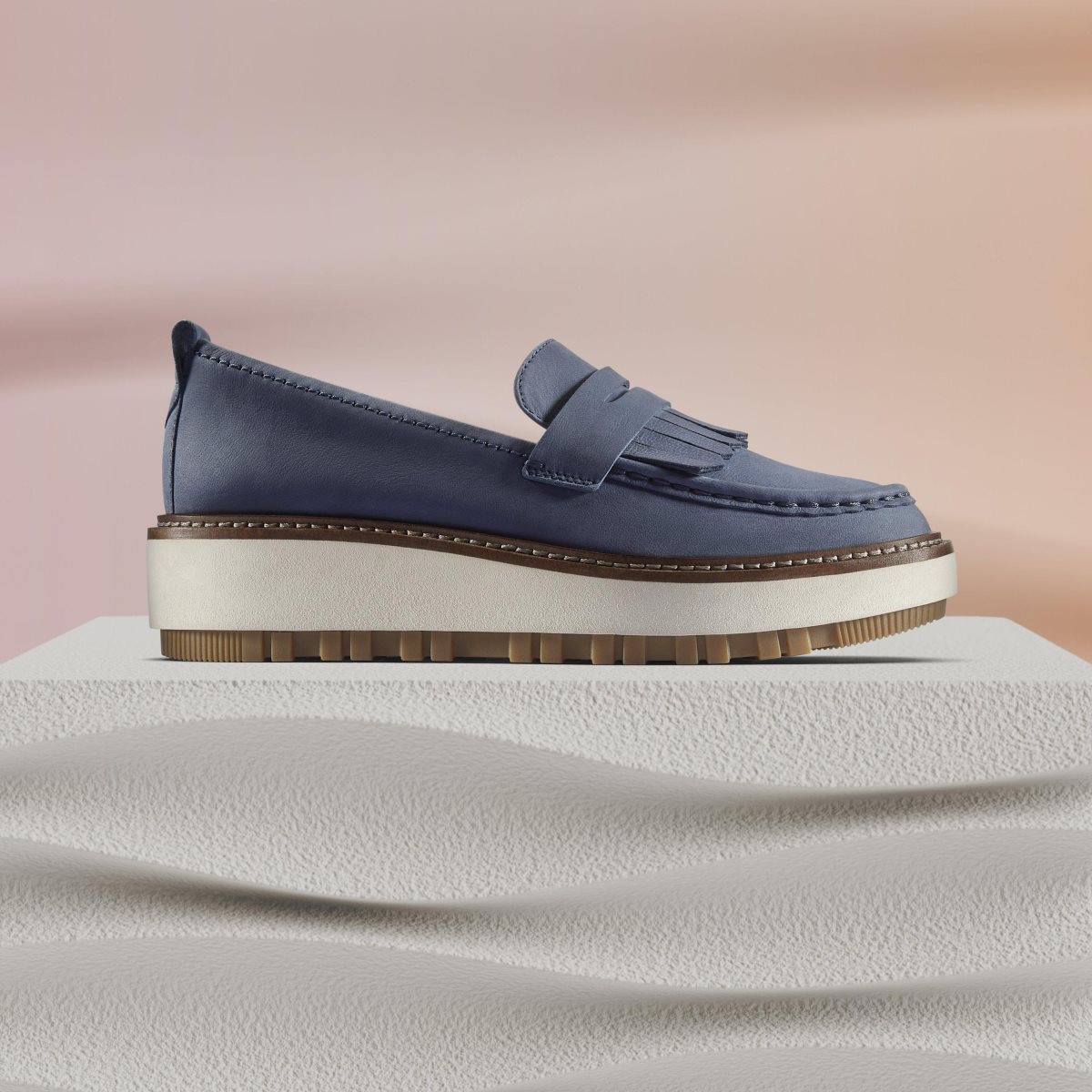 Clarks Orianna Loafer Navy Nubuck Navy | KW1906732